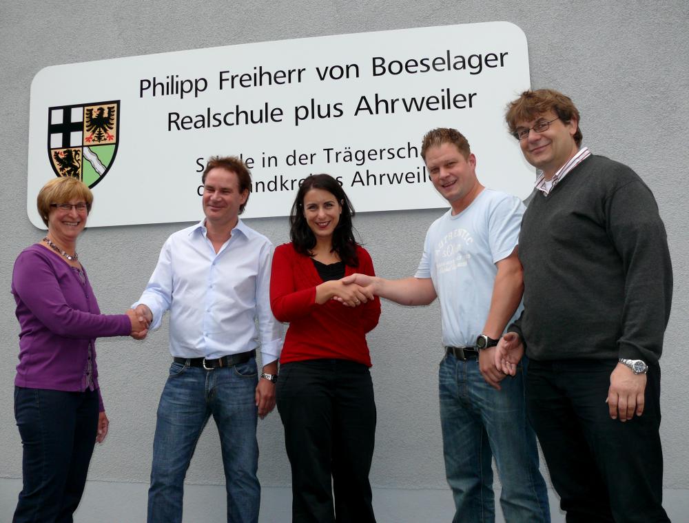 v.l.n.r.: Anne Weller, Dr. Rüdiger Becker, Özlem Müller, Markus Lochner, Johannes Morschhausen - © Ralf Breuer